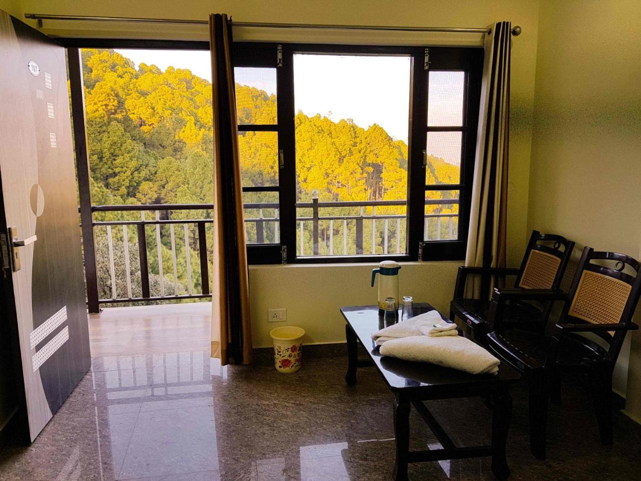 Hotel Homely Abode Dalhousie Esterno foto